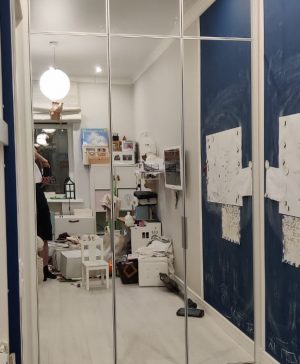 Распашной шкаф с зеркалом в коридор №1 1615